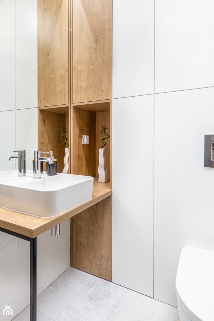 Toaleta z elementami loftowymi - zdjęcie od Innerium Karolina Trojga