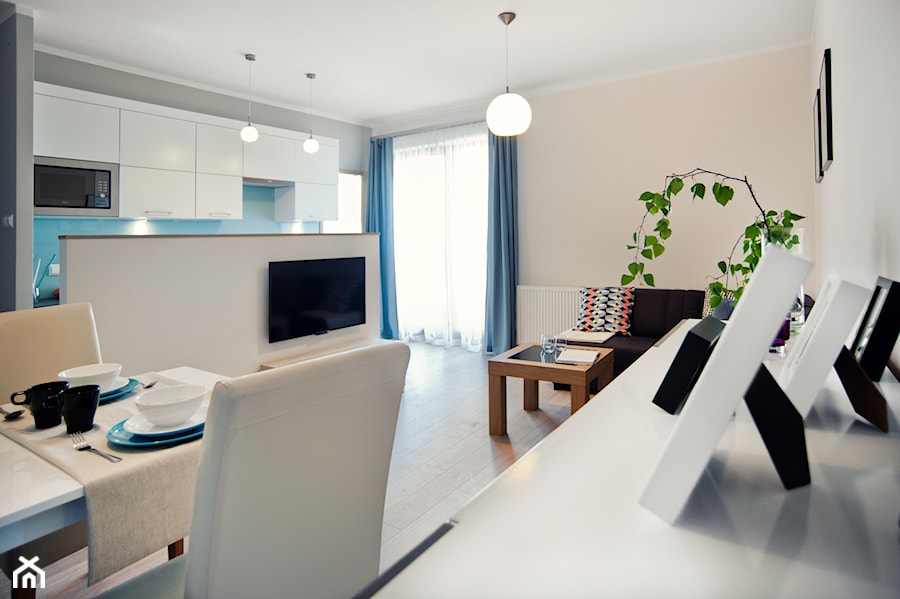 Apartament do wynajęcia_projekt - Salon, styl nowoczesny - zdjęcie od re-ARCH Home Staging