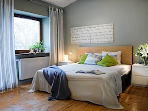 Sypialnia x 2 - Średnia szara sypialnia, styl nowoczesny - zdjęcie od re-ARCH Home Staging