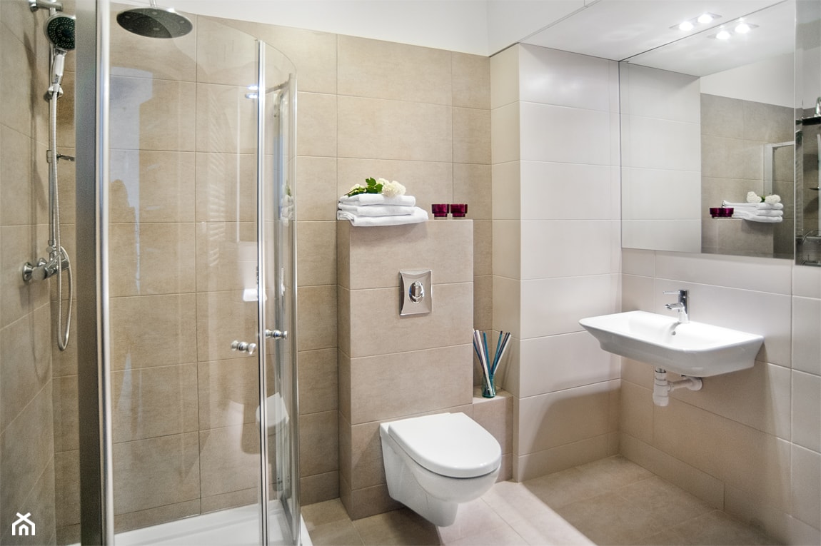 Apartament do wynajęcia_projekt - Średnia łazienka, styl nowoczesny - zdjęcie od re-ARCH Home Staging - Homebook