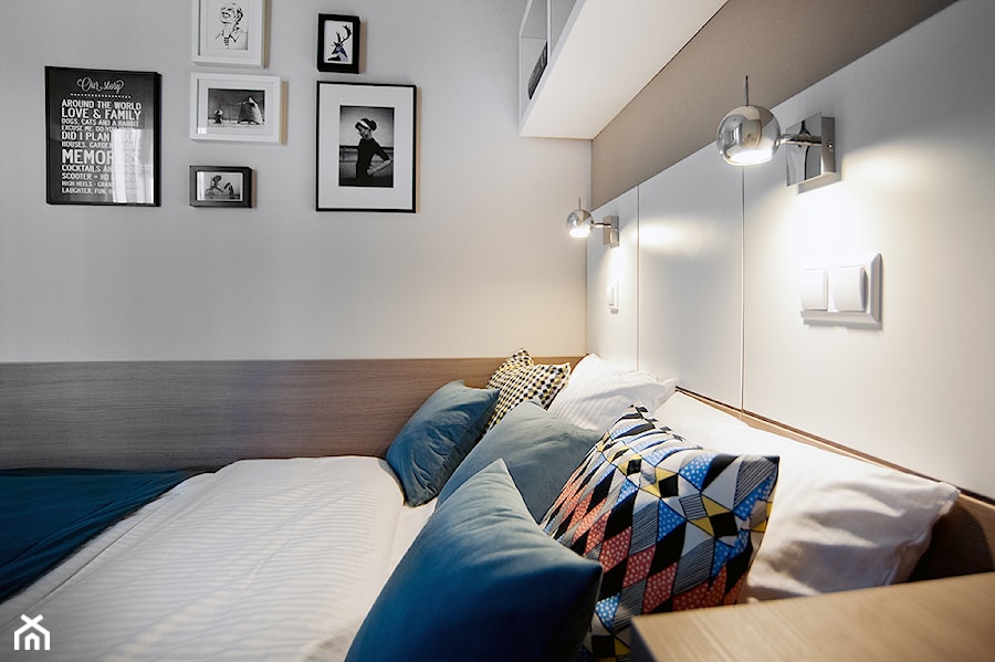Apartament do wynajęcia_projekt - Średnia biała sypialnia, styl nowoczesny - zdjęcie od re-ARCH Home Staging