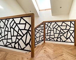 Ażurowa balustrada stalowo-dębowa - zdjęcie od Roble - Schody, Podłogi, Drzwi i Tarasy - Homebook