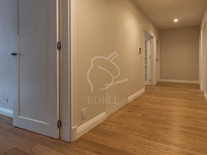 Dębowa podłoga w korytarzu - zdjęcie od Roble - Schody, Podłogi, Drzwi i Tarasy