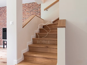 Rustykalne Schody Dębowe - Schody, styl tradycyjny - zdjęcie od Roble - Schody, Podłogi, Drzwi i Tarasy