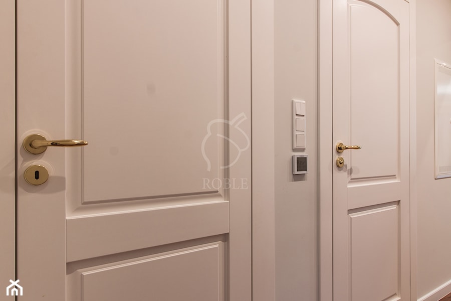 Drzwi białe drewniane - zdjęcie od Roble - Schody, Podłogi, Drzwi i Tarasy