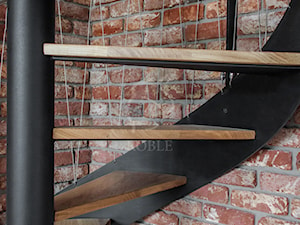 Kręcone schody dębowo-stalowe - zdjęcie od Roble - Schody, Podłogi, Drzwi i Tarasy