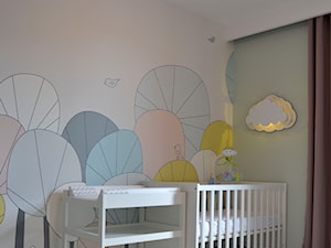 Pokój noworodka, 12m2 Wejherowo - Mały beżowy szary pokój dziecka dla niemowlaka dla chłopca dla dziewczynki, styl skandynawski - zdjęcie od IDS projektowanie wnętrz