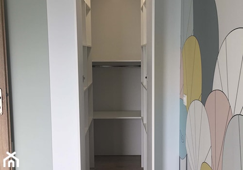 Pokój noworodka, 12m2 Wejherowo - Garderoba, styl skandynawski - zdjęcie od IDS projektowanie wnętrz
