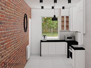 Kuchnia z czerwoną cegłą i białymi meblami - zdjęcie od IDS projektowanie wnętrz