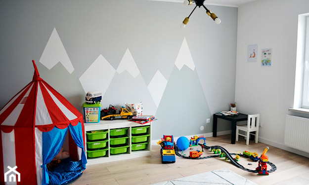 malowane góry w pokoju dziecka