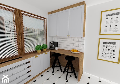 kuchnia 47 - Średnia zamknięta biała z lodówką wolnostojącą kuchnia w kształcie litery l z oknem, styl tradycyjny - zdjęcie od projekt ka