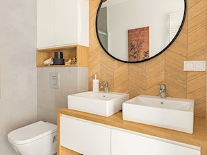 Dwupoziomowe mieszkanie w kolor ubrane - Mała bez okna z lustrem z dwoma umywalkami łazienka, styl industrialny - zdjęcie od Deer Design