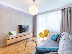 Apartament nad morzem - Kołobrzeg - Mały szary salon z tarasem / balkonem, styl nowoczesny - zdjęcie od Art House Studio