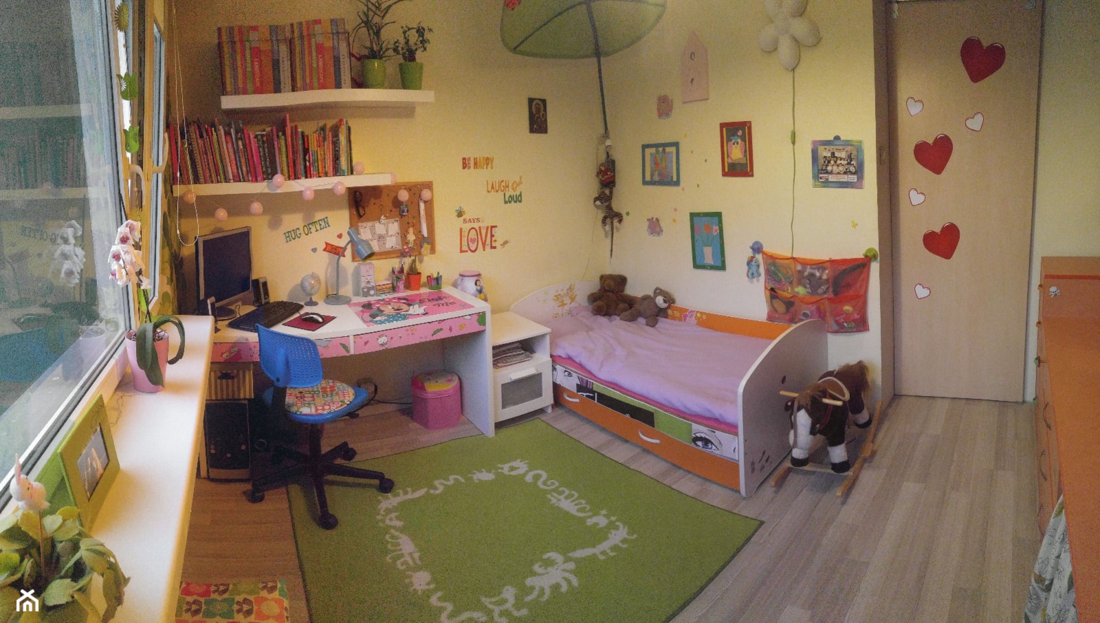 Stan obecny - dużo kolorów i zbędnych dodatków, ściany ozdobione naklejkami oraz radosną twórczością dziecka :) - zdjęcie od Agnieszka Grzelak 14 - Homebook