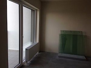 Widok 2 - aktualny wygląd pomieszczenia (salon) w stanie deweloperskim - zdjęcie od Michał Łęgowski