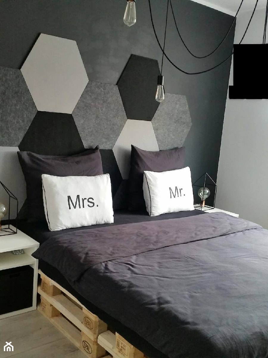 Sypialnia z nowoczesnym zagłówkiem z hexagonów - zdjęcie od hexaanna@gmail.com