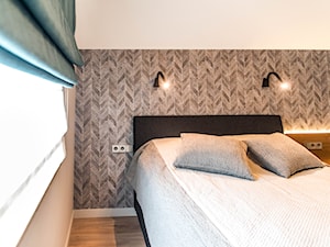 Dom Jednorodzinny, Gdynia. - Mała beżowa sypialnia, styl nowoczesny - zdjęcie od InteriorIdea