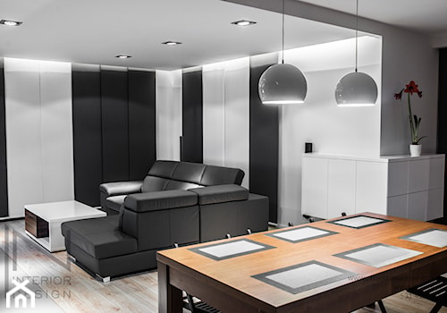 Dom w szarościach - Średni biały czarny salon z jadalnią, styl nowoczesny - zdjęcie od IN Interior Design