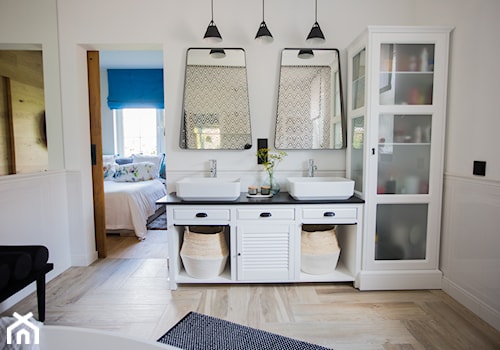 Kopciuszek - Średnia z lustrem z dwoma umywalkami łazienka z oknem, styl nowoczesny - zdjęcie od Izabela Śmigórska - projektowanie wnętrz