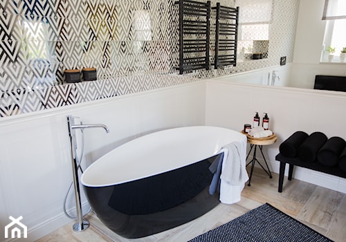 Kopciuszek - Średnia z lustrem łazienka z oknem, styl nowoczesny - zdjęcie od Izabela Śmigórska - projektowanie wnętrz