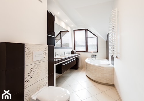 Wnętrze stylowy 3 - Średnia na poddaszu z lustrem z dwoma umywalkami łazienka z oknem, styl nowoczesny - zdjęcie od Stylowy Projekt - Monika Zawistowska