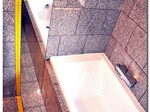 łazienka - granit i mozaika - zdjęcie od Architekt Maciej Olczak