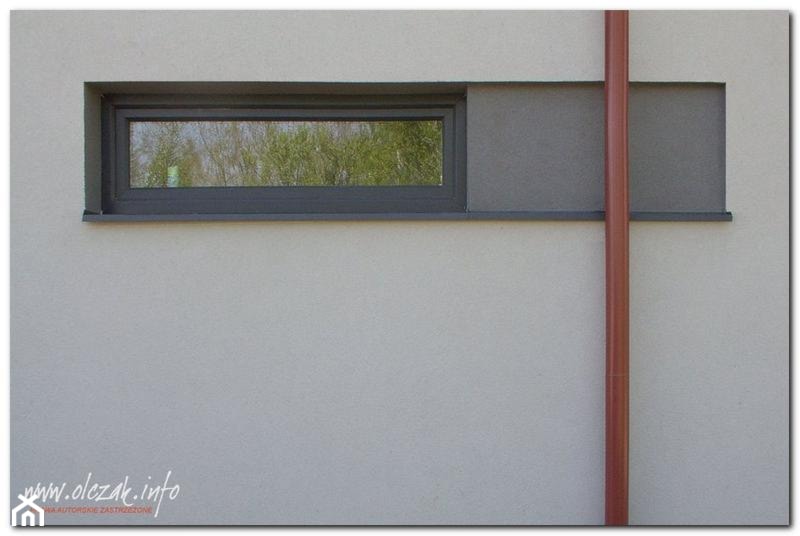 okno i rura spustowa - zdjęcie od Architekt Maciej Olczak - Homebook