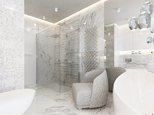 DOM W BIELI - Średnia bez okna z lustrem z marmurową podłogą z punktowym oświetleniem łazienka, styl nowoczesny - zdjęcie od VIVINO Studio