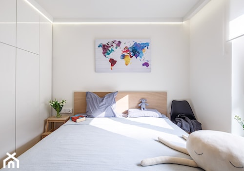 Mieszkanie 42m2 - Mała biała sypialnia, styl nowoczesny - zdjęcie od idsgn paulina olbrychowska