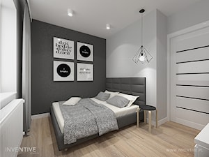 PROJEKT DOMU - Średnia biała czarna szara sypialnia, styl minimalistyczny - zdjęcie od INVENTIVE studio