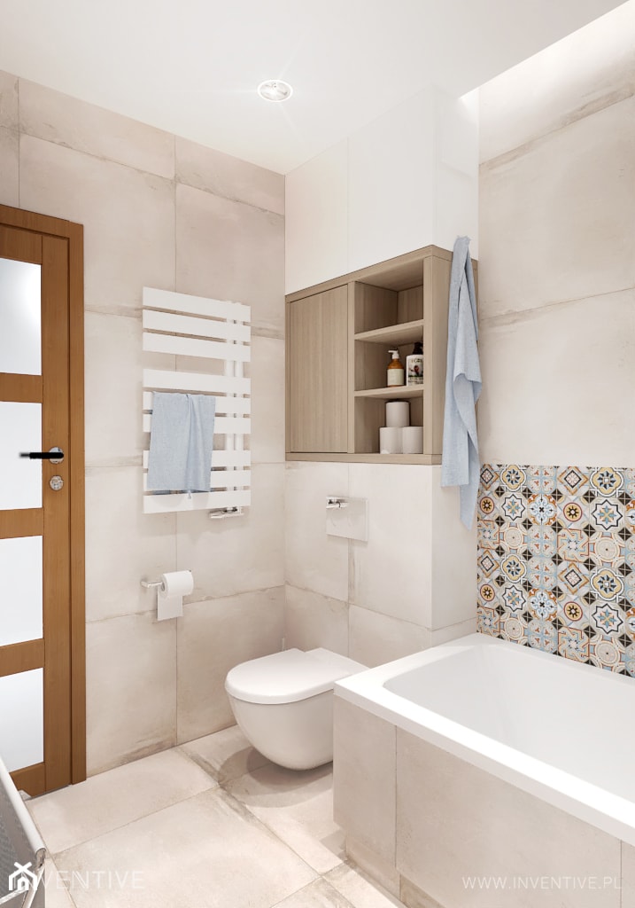 BEŻOWA ŁAZIENKA - Mała bez okna z punktowym oświetleniem łazienka, styl rustykalny - zdjęcie od INVENTIVE studio