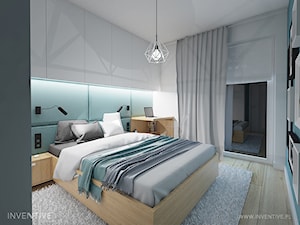KONTRASTY - Średnia biała turkusowa z biurkiem z panelami tapicerowanymi sypialnia, styl nowoczesny - zdjęcie od INVENTIVE studio