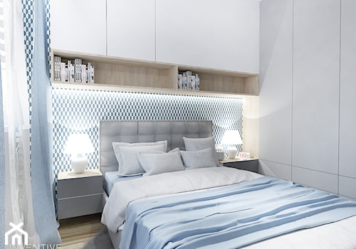 NIEBIESKA SZAROŚĆ - Mała biała niebieska sypialnia, styl nowoczesny - zdjęcie od INVENTIVE studio