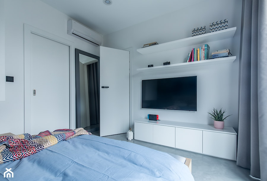 ŻOLIBORZ - realizacja - Średnia biała sypialnia, styl nowoczesny - zdjęcie od INVENTIVE studio