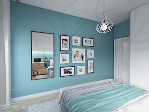 KONTRASTY - Średnia biała niebieska sypialnia, styl nowoczesny - zdjęcie od INVENTIVE studio