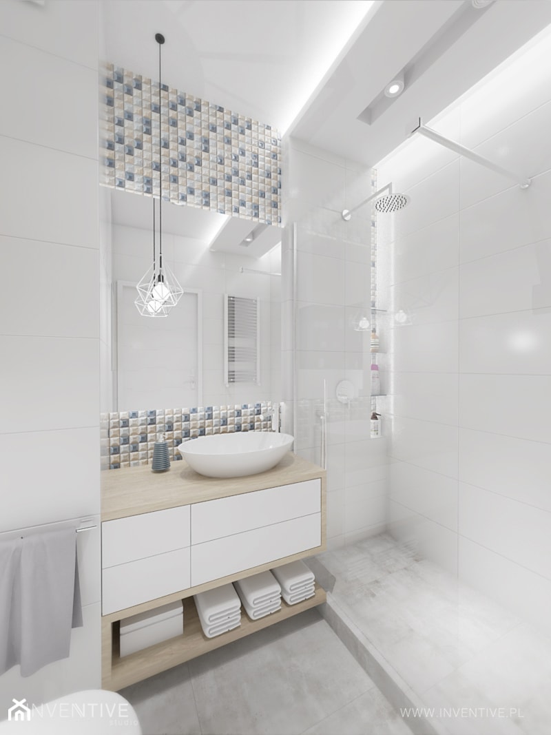 DELIKATNIE - Mała bez okna z lustrem z punktowym oświetleniem łazienka, styl minimalistyczny - zdjęcie od INVENTIVE studio