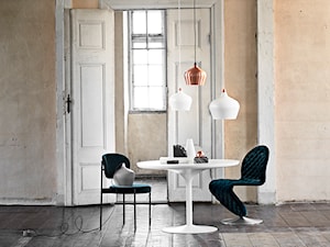 Średnia beżowa jadalnia jako osobne pomieszczenie, styl skandynawski - zdjęcie od Ardant