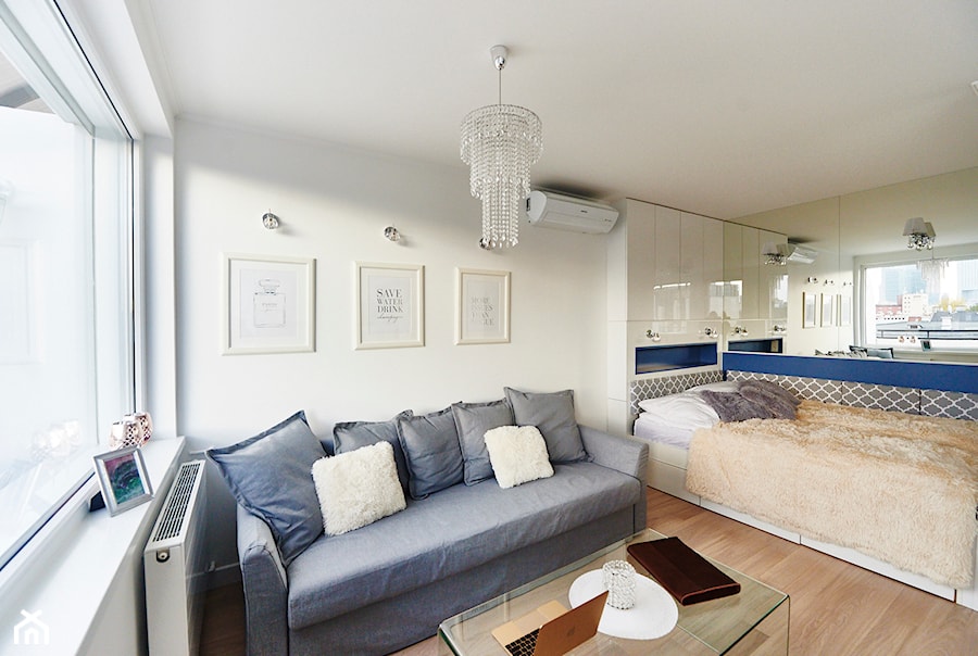 GREAT VIEW LUXURY APARTMENT - Średnia biała sypialnia, styl nowoczesny - zdjęcie od HENDI Design
