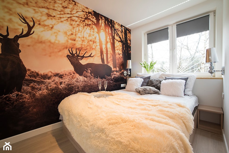 UNIQUE LUXURY APARTMENT - Mała biała sypialnia - zdjęcie od HENDI Design