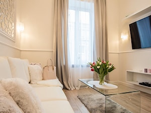 ROYAL LUXURY APARTAMENT - Mały beżowy salon, styl glamour - zdjęcie od HENDI Design