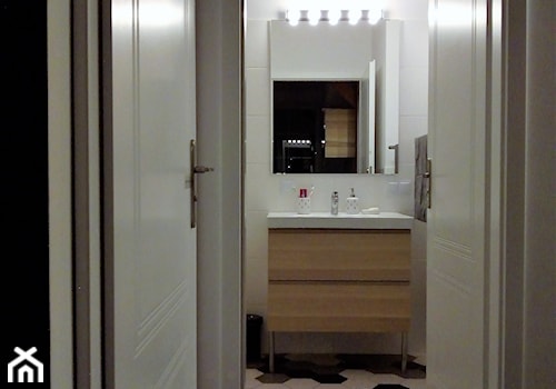Łazienka z płytkami heksagonalnymi - zdjęcie od Anna Mażewska