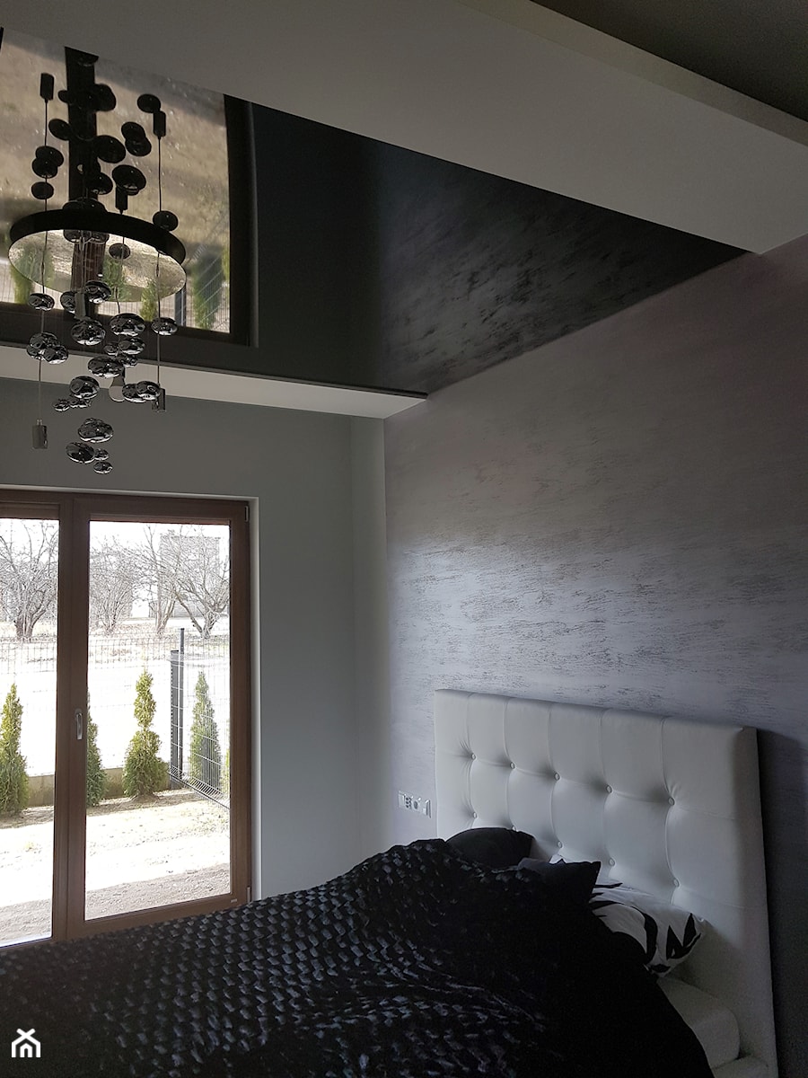 Mieszkanie w Częstochowie - Średnia biała sypialnia z balkonem / tarasem, styl nowoczesny - zdjęcie od manawa studio
