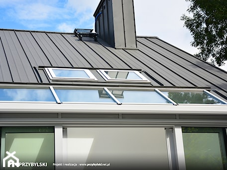 Aranżacje wnętrz - Domy: Okna dachowe dla domu - Przybylski Ogrody Zimowe & Konstrukcje aluminiowo-szklane. Przeglądaj, dodawaj i zapisuj najlepsze zdjęcia, pomysły i inspiracje designerskie. W bazie mamy już prawie milion fotografii!