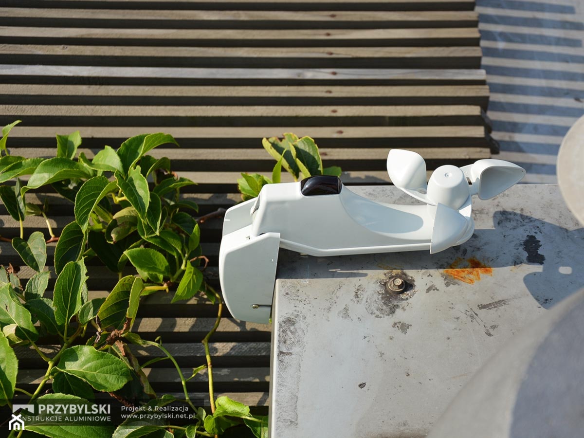 Czujnik wiatru do rolet dachowych - zdjęcie od Przybylski Ogrody Zimowe & Konstrukcje aluminiowo-szklane - Homebook