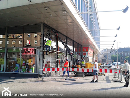 Aranżacje wnętrz - : Renowacja fasady Kraków - Przybylski Ogrody Zimowe & Konstrukcje aluminiowo-szklane. Przeglądaj, dodawaj i zapisuj najlepsze zdjęcia, pomysły i inspiracje designerskie. W bazie mamy już prawie milion fotografii!