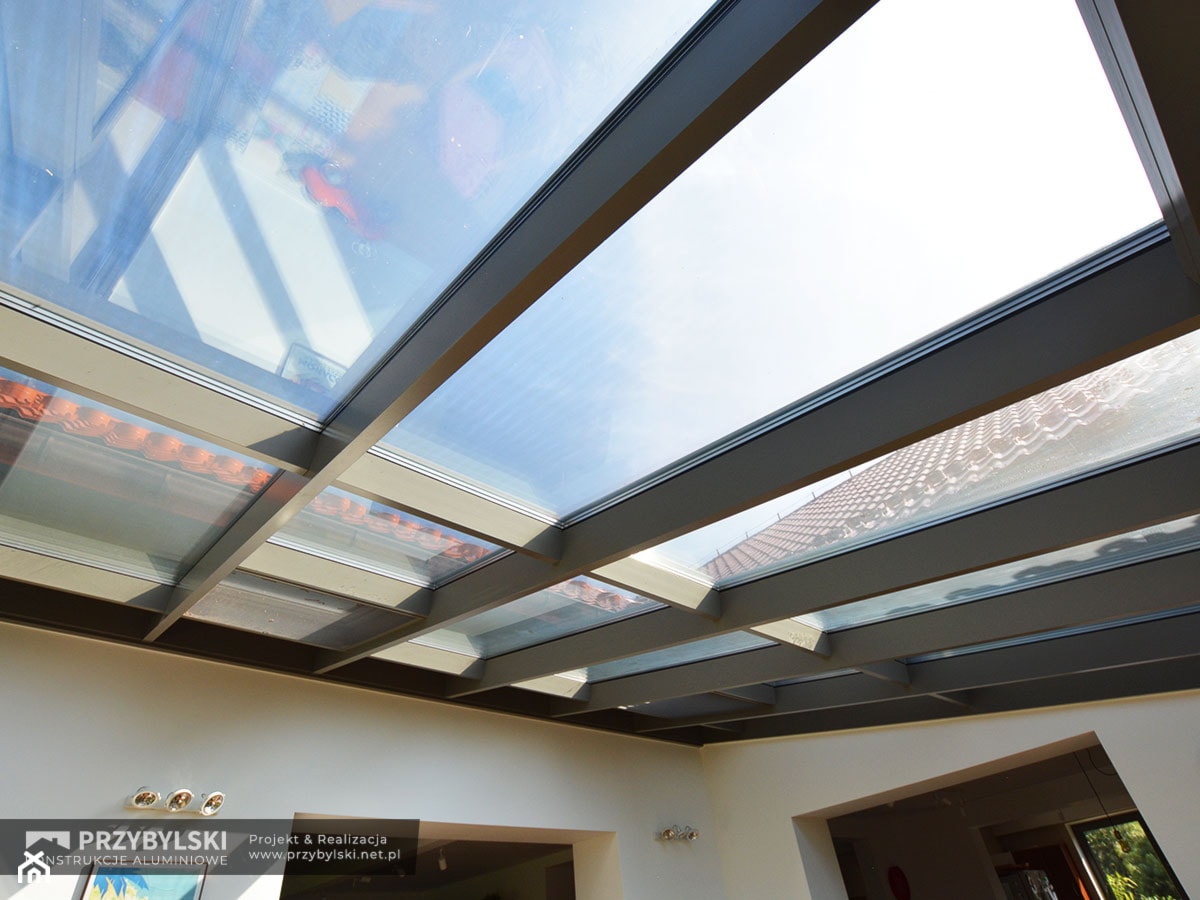 Szklany dach w domu - zdjęcie od Przybylski Ogrody Zimowe & Konstrukcje aluminiowo-szklane - Homebook