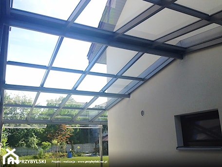 Aranżacje wnętrz - : Pergola aluminiowo-szklana - Przybylski Ogrody Zimowe & Konstrukcje aluminiowo-szklane. Przeglądaj, dodawaj i zapisuj najlepsze zdjęcia, pomysły i inspiracje designerskie. W bazie mamy już prawie milion fotografii!