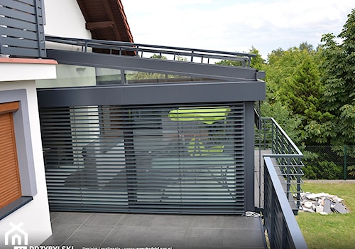 Żaluzje fasadowe rozłożone. - zdjęcie od Przybylski Ogrody Zimowe & Konstrukcje aluminiowo-szklane