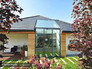 Dom ze szklanym dachem - zdjęcie od Przybylski Ogrody Zimowe & Konstrukcje aluminiowo-szklane