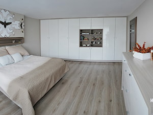 JASNA SYPIALNIA - Średnia szara sypialnia, styl nowoczesny - zdjęcie od urbaninteriorspl